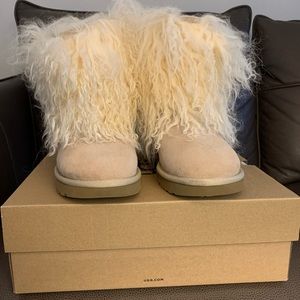 UGG Sheepskin Short Boots Size 7